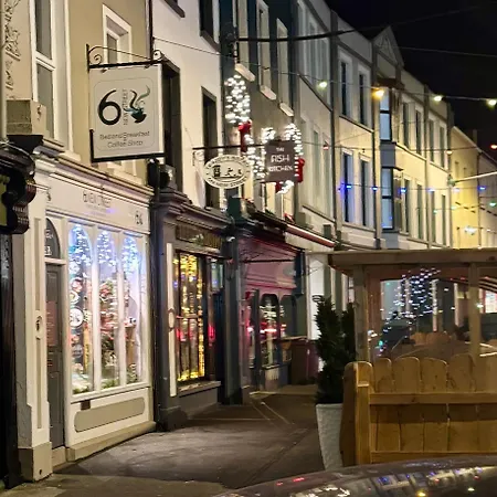 6 New Street Selfcatering 1 *